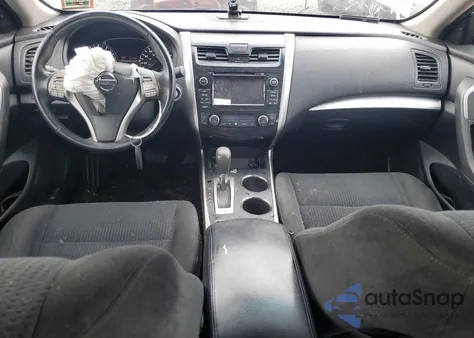 2015 Nissan Altima 2.5 z USA, uszkodzony, nr VIN 1N4AL3AP7FC581115